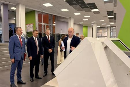 Юрий Афонин и Валентин Коновалов посетили технопарк «Университетский» в Екатеринбурге