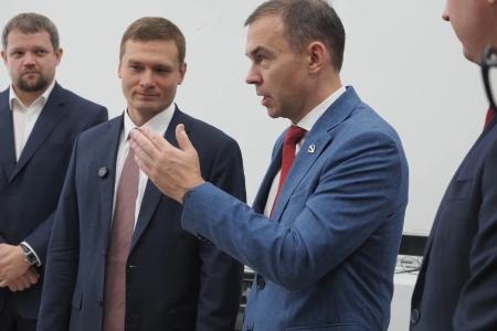 Юрий Афонин и Валентин Коновалов посетили технопарк «Университетский» в Екатеринбурге