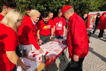 «Вперед в СССР!»: В Новосибирске состоялся фестиваль левой прессы «День Правды»
