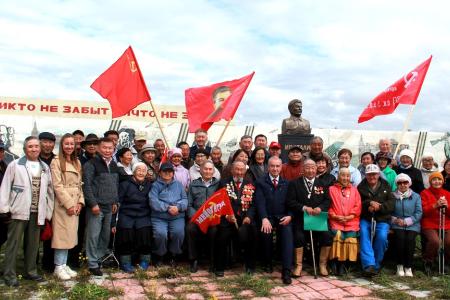 10-й памятник Сталину: за что чтят его память в Якутии?