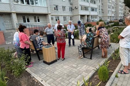 Краснодарский край. Коммунист-депутат Госдумы Н.И. Осадчий проводит встречи с жителями в Ейском районе
