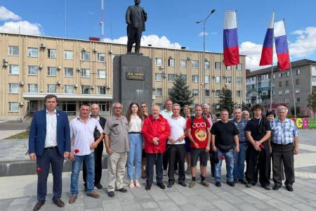 Воронежская область: Депутат Россошанского райсовета Воронежской области Сергей Толстун о встречах депутатов Обухова и Рослика с жителями района