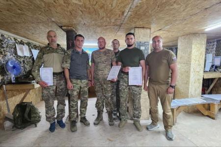 Херсонские коммунисты поздравили десантников с Днём Воздушно-десантных войск