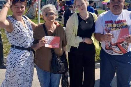 Ивановские коммунисты поздравили жителей сразу нескольких муниципалитетов с днями городов и районов