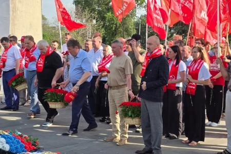 158-й гуманитарный конвой - помощь фронту от коммунистов северного Кавказа и Юга России