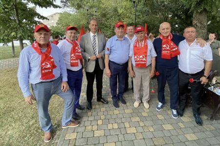 158-й гуманитарный конвой - помощь фронту от коммунистов северного Кавказа и Юга России
