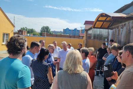 Руководитель фракции КПРФ в Мособлдуме Александр Наумов встретился с коллективом типографии «Эталон и К» в городе Ступино