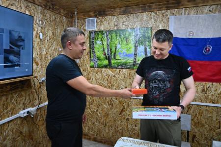 Айрат Гибатдинов навестил десантников на передовой