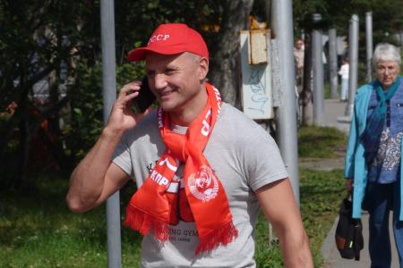 «Красные в городе»: Магаданские коммунисты представили горожанам Программу Победы КПРФ