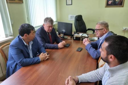 Руководитель фракции КПРФ в Мособлдуме Александр Наумов встретился с коллективами медучреждений в Раменском
