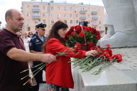 Рязанские депутаты-коммунисты почтили память павших в Курской битве