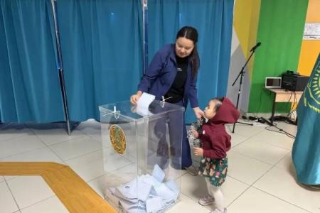 Казбек Тайсаев в день голосования посетил около 20 избирательных участков в Казахстане