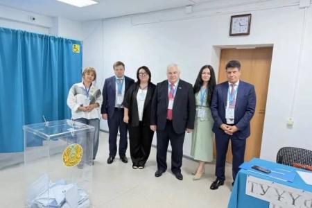 Казбек Тайсаев в день голосования посетил около 20 избирательных участков в Казахстане