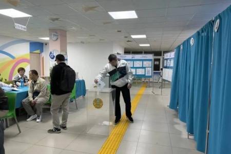 Казбек Тайсаев в день голосования посетил около 20 избирательных участков в Казахстане