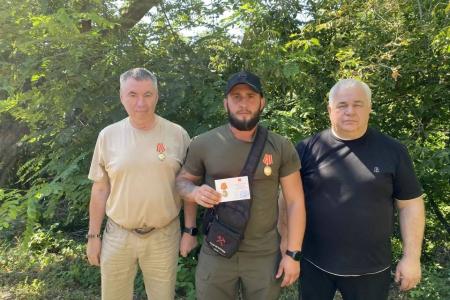 Продолжается рабочая поездка Казбека Тайсаева в ЛНР и ДНР: поддержка фронта, забота о людях и единство братских народов
