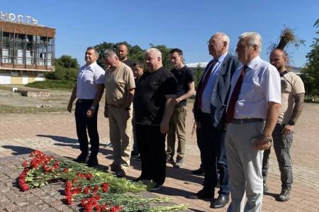 Продолжается рабочая поездка Казбека Тайсаева в ЛНР и ДНР: поддержка фронта, забота о людях и единство братских народов