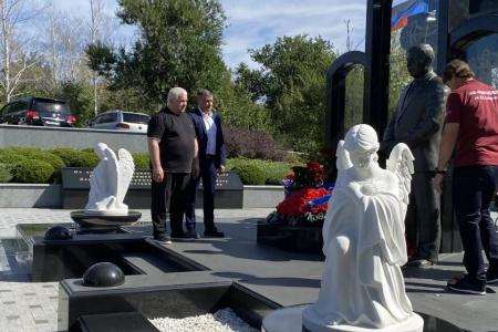 Продолжается рабочая поездка Казбека Тайсаева в ЛНР и ДНР: поддержка фронта, забота о людях и единство братских народов
