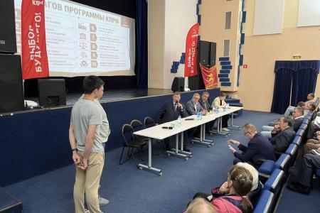 Завершился визит Владимира Кашина в Серпухов встречей с жителями в ДК «Большевик»