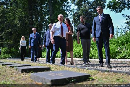 Геннадий Зюганов посетил музей-усадьбу Спасское-Лутовиново