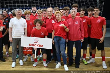 Геннадий Зюганов принял участие в открытии Всероссийского турнира по мини-футболу «Таланты России»