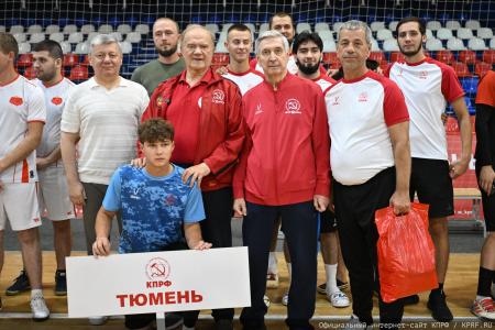 Геннадий Зюганов принял участие в открытии Всероссийского турнира по мини-футболу «Таланты России»