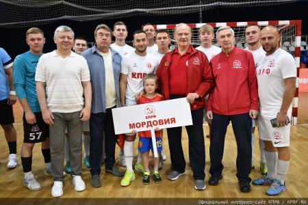 Геннадий Зюганов принял участие в открытии Всероссийского турнира по мини-футболу «Таланты России»
