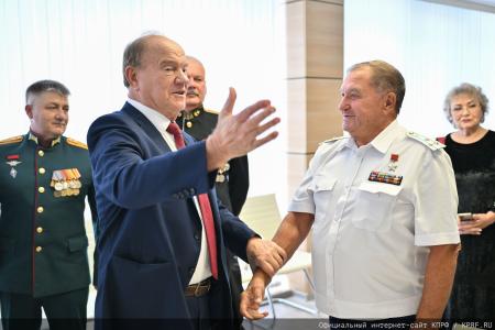 «Выбор между жульем и правдой»: Сергей Обухов о встрече лидера КПРФ Зюганова с доверенными лицами, репрессиях против КПРФ и борьбе за будущее России
