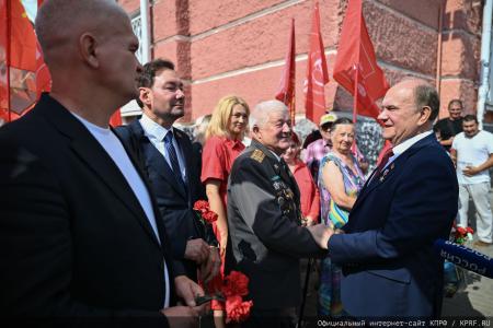 Геннадий Зюганов: Мы — народ победы!