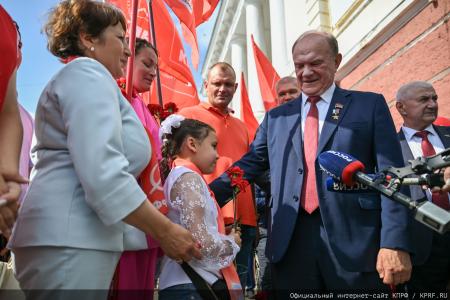 Геннадий Зюганов: Мы — народ победы!