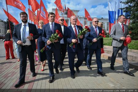 Геннадий Зюганов: Мы — народ победы!