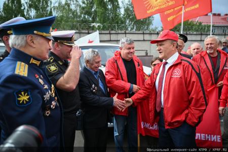 КПРФ отправила 159-й гуманитарный конвой под лозунгом «Все для Победы!»