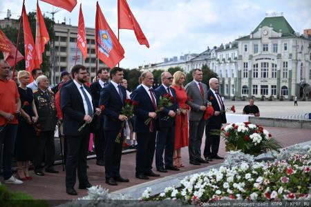 Геннадий Зюганов: Мы — народ победы!