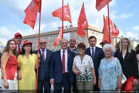 Геннадий Зюганов: Мы — народ победы!