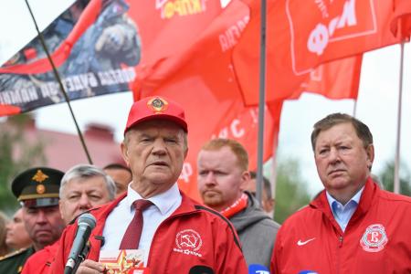 КПРФ отправила 159-й гуманитарный конвой под лозунгом «Все для Победы!»