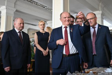 Геннадий Зюганов: Мы — народ победы!