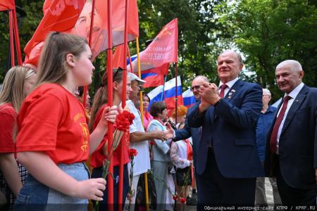 Геннадий Зюганов: Мы — народ победы!