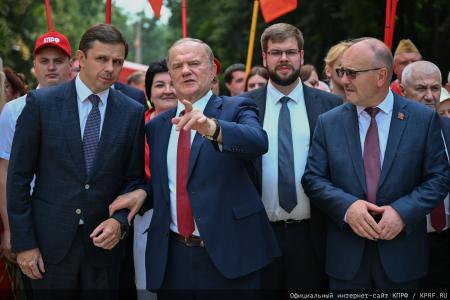 Геннадий Зюганов: Мы — народ победы!