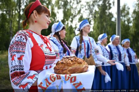Геннадий Зюганов посетил музей-усадьбу Спасское-Лутовиново