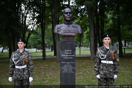 Геннадий Зюганов: Мы — народ победы!