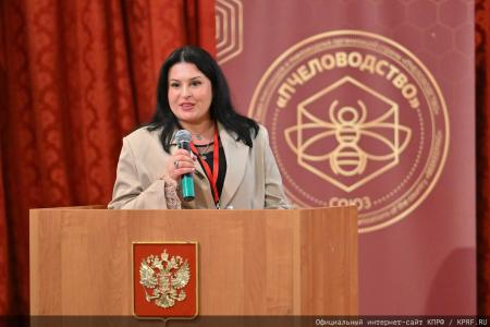 Геннадий Зюганов: Пчеловодство - самое удивительное и любимое занятие