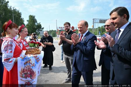 Геннадий Зюганов посетил музей-усадьбу Спасское-Лутовиново