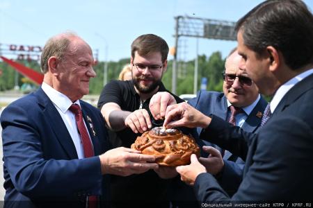Геннадий Зюганов посетил музей-усадьбу Спасское-Лутовиново
