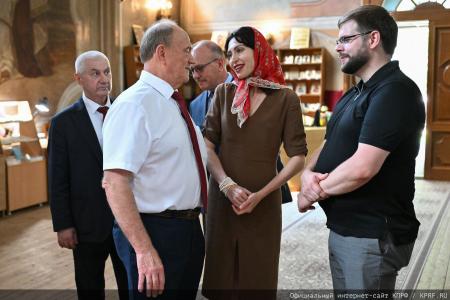 Геннадий Зюганов посетил музей-усадьбу Спасское-Лутовиново