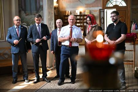 Геннадий Зюганов посетил музей-усадьбу Спасское-Лутовиново