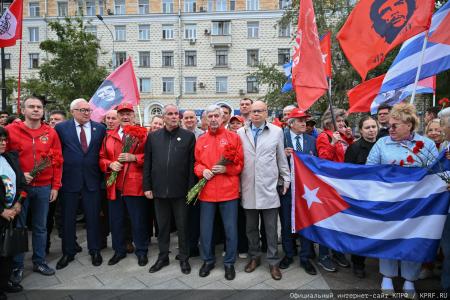 Геннадий Зюганов: Фидель Кастро показал нам пример, как следует бороться, жить и побеждать