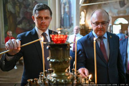 Геннадий Зюганов посетил музей-усадьбу Спасское-Лутовиново