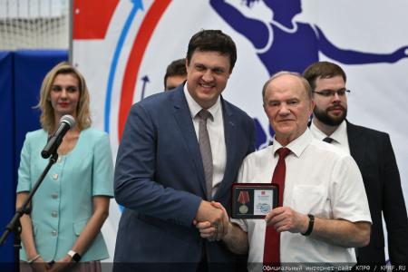 Геннадий Зюганов: Мы — народ победы!