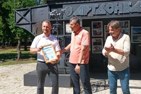 ДНР. В Донецке депутатом-коммунистом организована выставка, посвященная Кубе и Фиделю Кастро