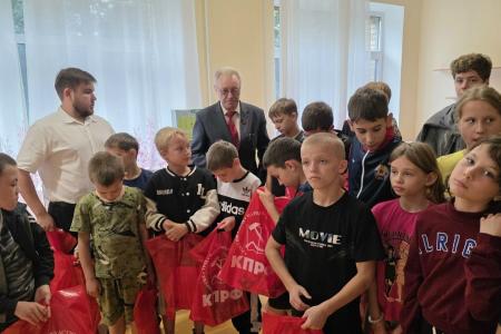Денис Сидоров: «Помощь детям Донбасса — это не разовая акция, а системная работа, которую мы ведём на постоянной основе»