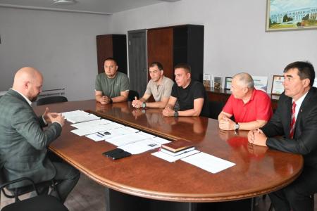 Айрат Гибатдинов в ходе рабочей поездки в Запорожскую область посетил Мелитопольский университет и подразделения ВДВ